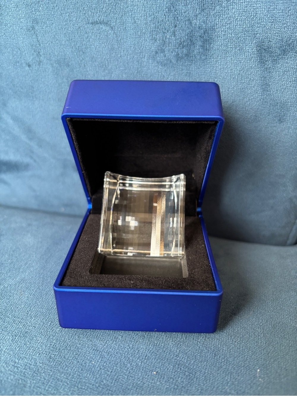 Pixeluxe Pixel Crystal (pixel-view crystal lens/paperweight)